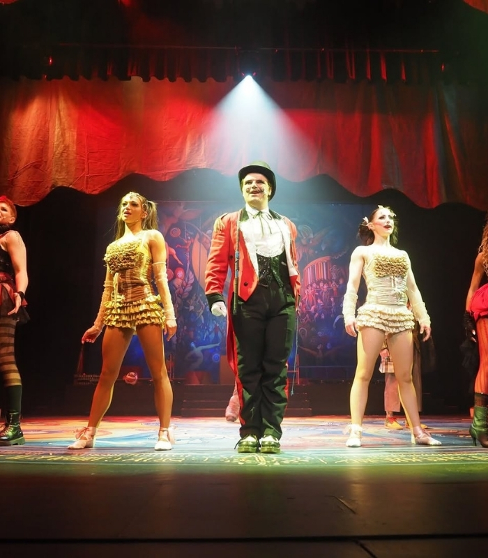 Lễ hội nghệ thuật National Arts Festival lớn nhất châu Phi. Ảnh: olafheidtke