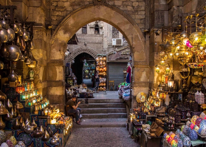 Chợ Khan Al-Khalili ở Ai Cập. Ảnh: Kenzly