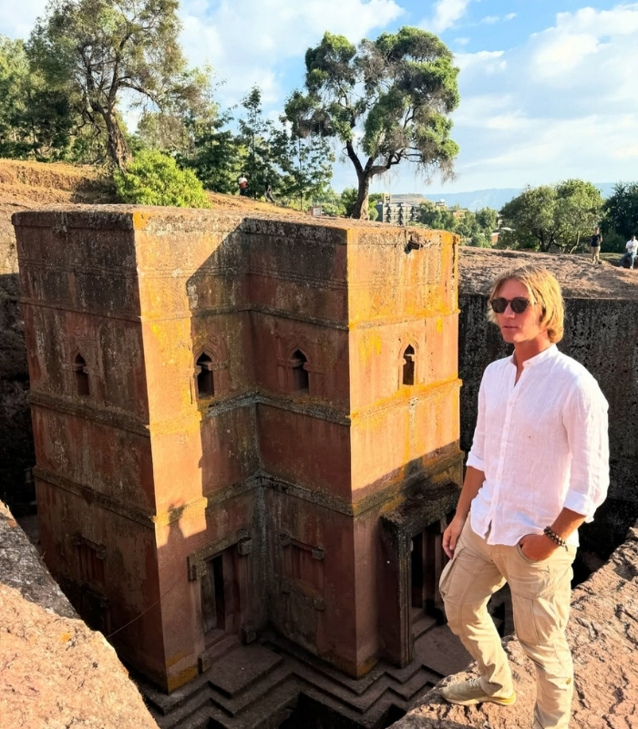 Thăm quan quần thể đá nổi tiếng tại Ethiopia. Ảnh: tristans_expeditions