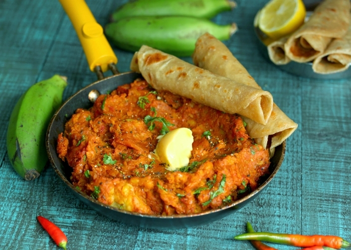 Matoke món chuối xanh nấu chín hoặc hầm. Ảnh: Sanjana Feasts