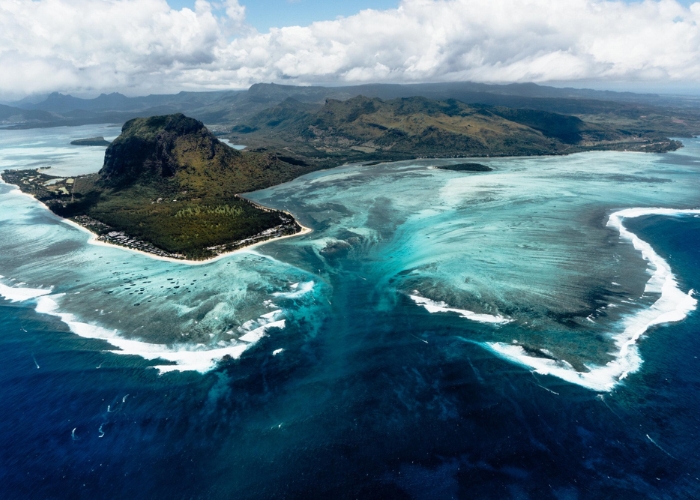 thác nước dưới biển mauritius