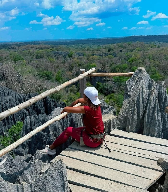 Những trải nghiệm tại Công viên Tsingy de Bemaraha. Ảnh: valisoa