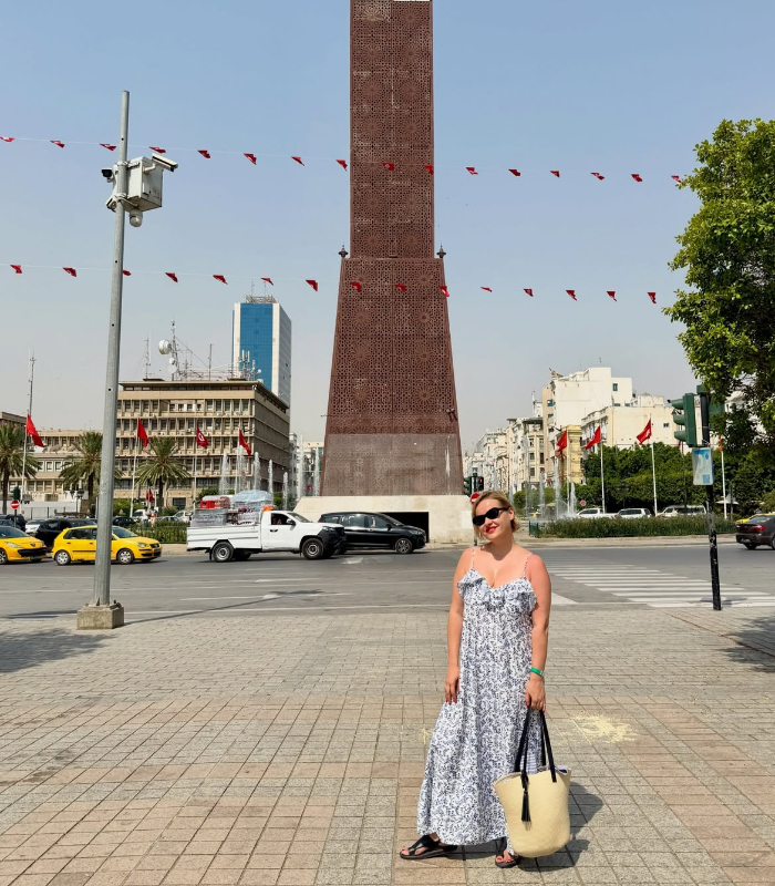 Đại lộ Habib Bourguiba nằm tại trung tâm thủ đô Tunis. Ảnh: rozaluxx