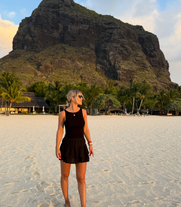 Bãi biển Le Morne nằm tại phía tây nam đảo Mauritius. Ảnh: rebee91