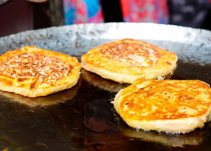 Zanzibar Pizza món ăn đường phố phổ biến. Ảnh: Zanzi